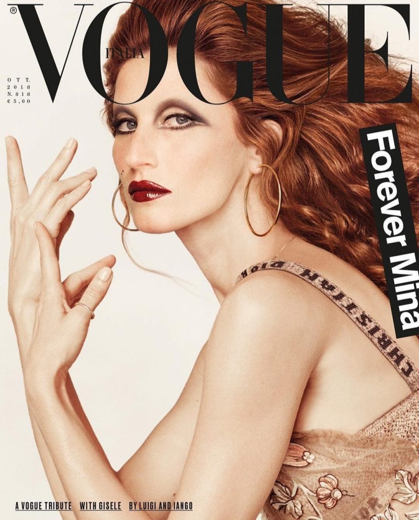 La modella Gisele Bündchen sulla copertina di Vogue Italia nei panni di Mina.
