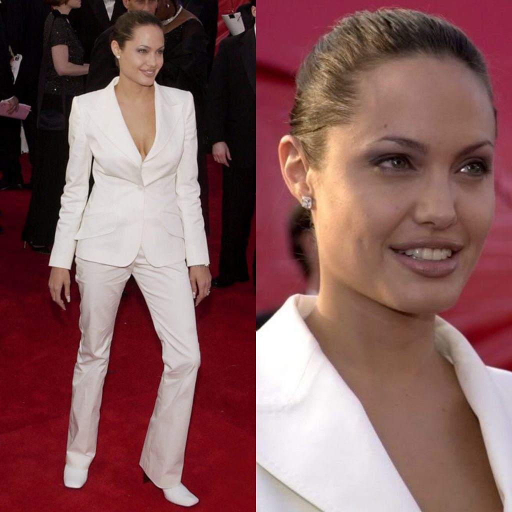 Oscar: il tailleur bianco di Angelina Jolie.