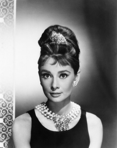 Oscar 2019: Lady Gaga e il diamante giallo di Tiffany indossato da Audrey Hepburn nel film 'Colazione da Tiffany' (1961).